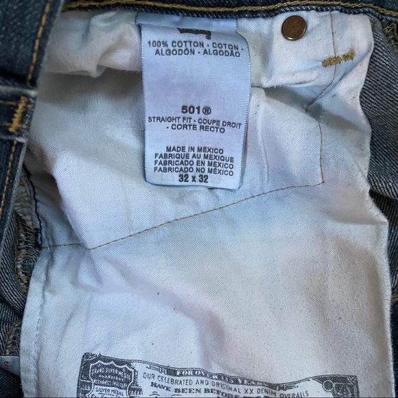 Levi’s 501 button fly blue jeans.  Size 32 - Picture 5 of 9